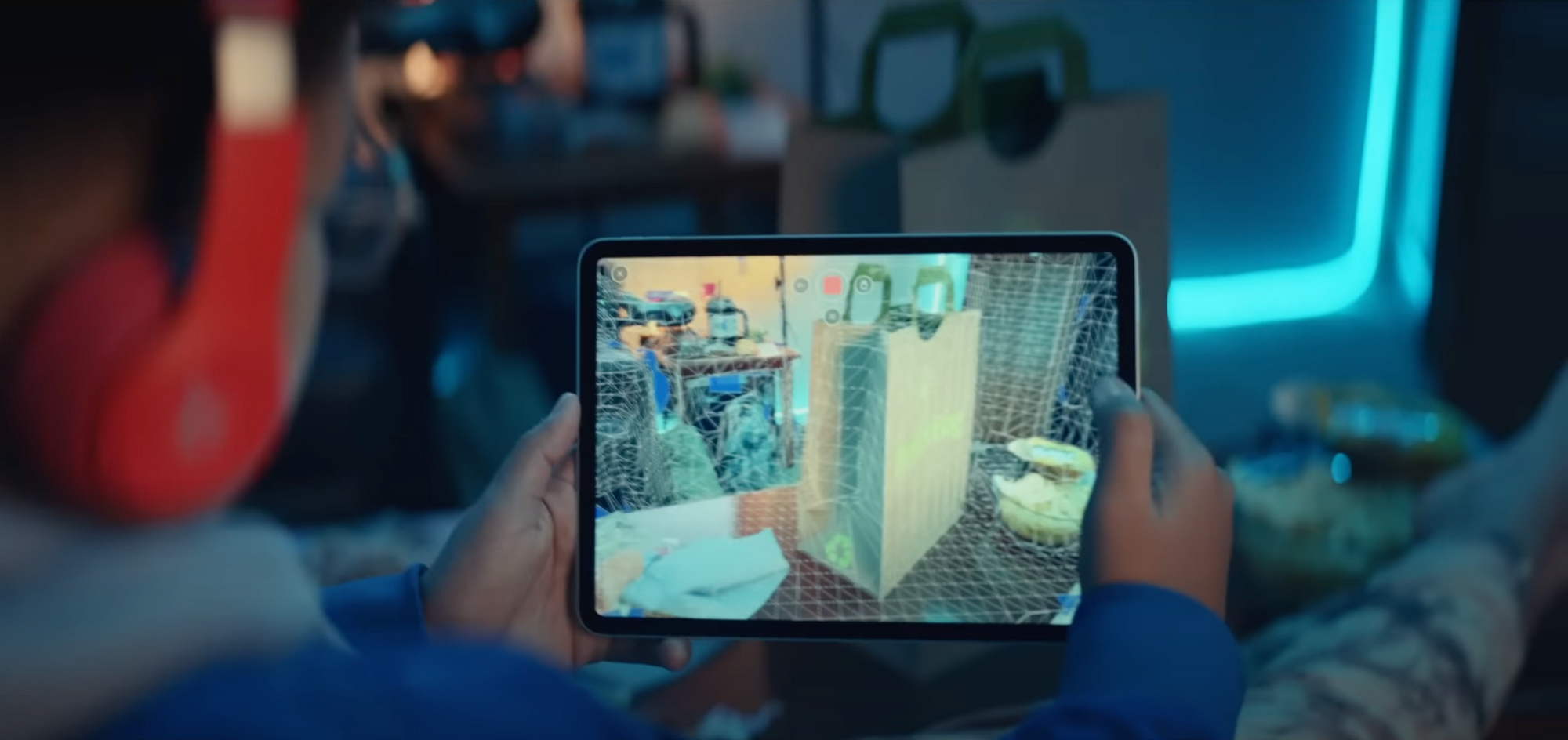 Apple at Work: реклама, сериал или шоукеис магии?