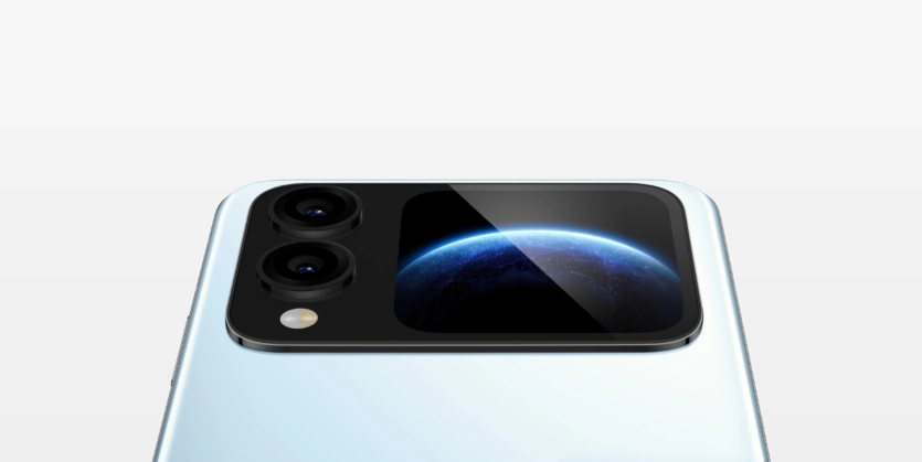 Huawei выпустила модель nova Flip S, складной смартфон с дополнительным дисплеем