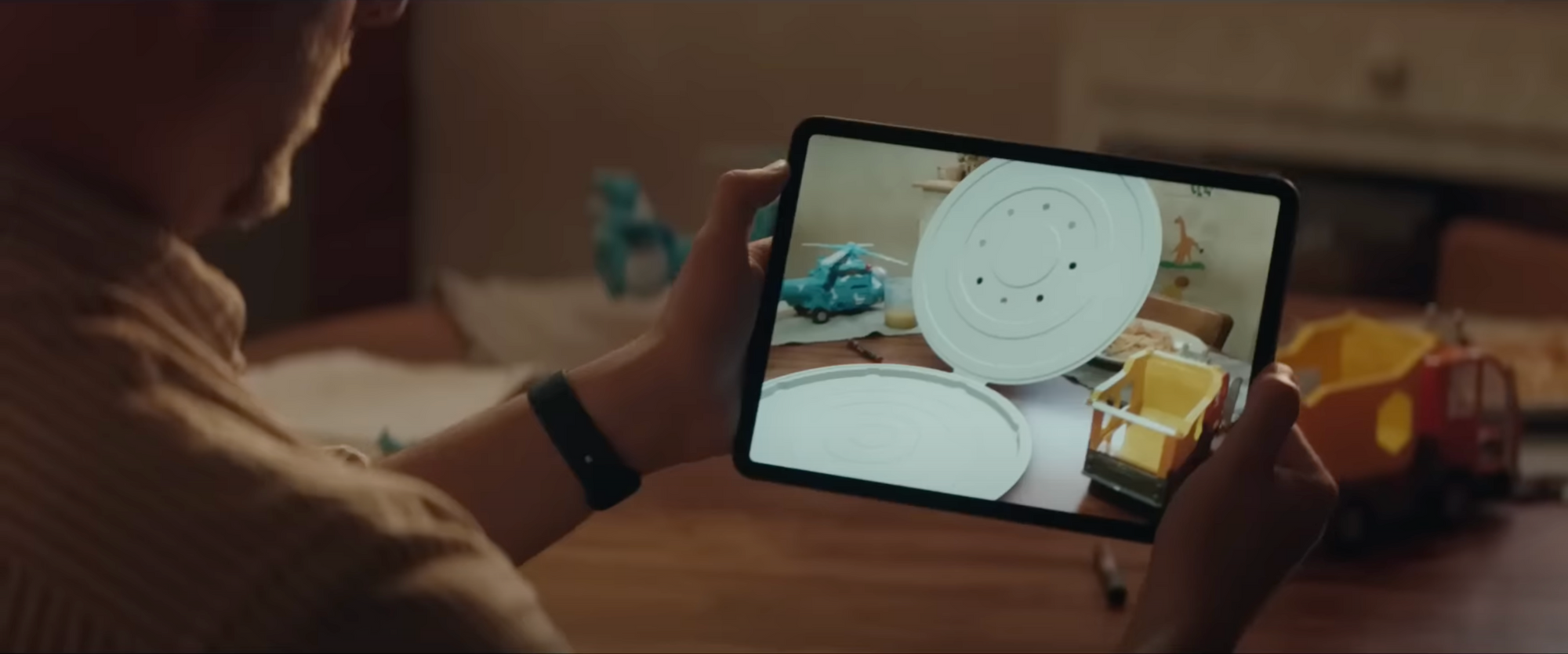 Apple at Work: реклама, сериал или шоукеис магии?