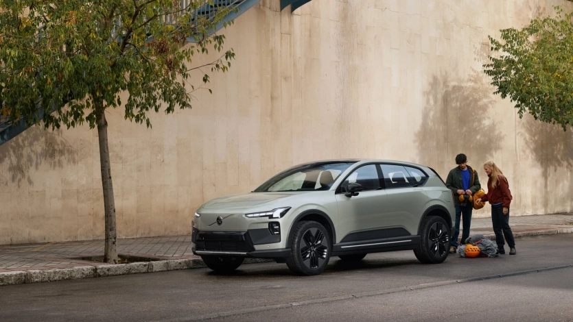 Представлен Volvo EX60: электрический кроссовер с запасом хода до 810 км и 10-летней гарантией на батарею